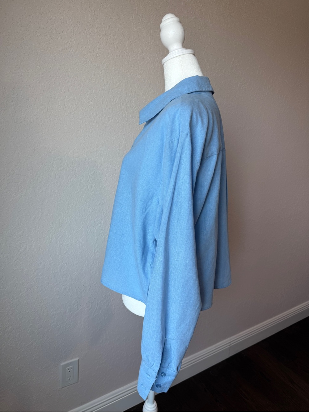 NWT Velvet Heart 100% Linen Blue Button Down Shirt Size L - Picture 3 of 9